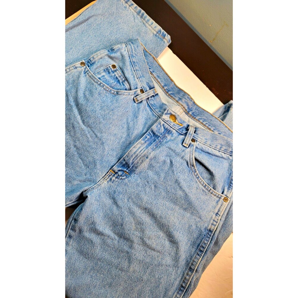 Wrangler Rugged Wear Men's Classic Fit Jeans 32x30 Straight Light Wash 39902RI